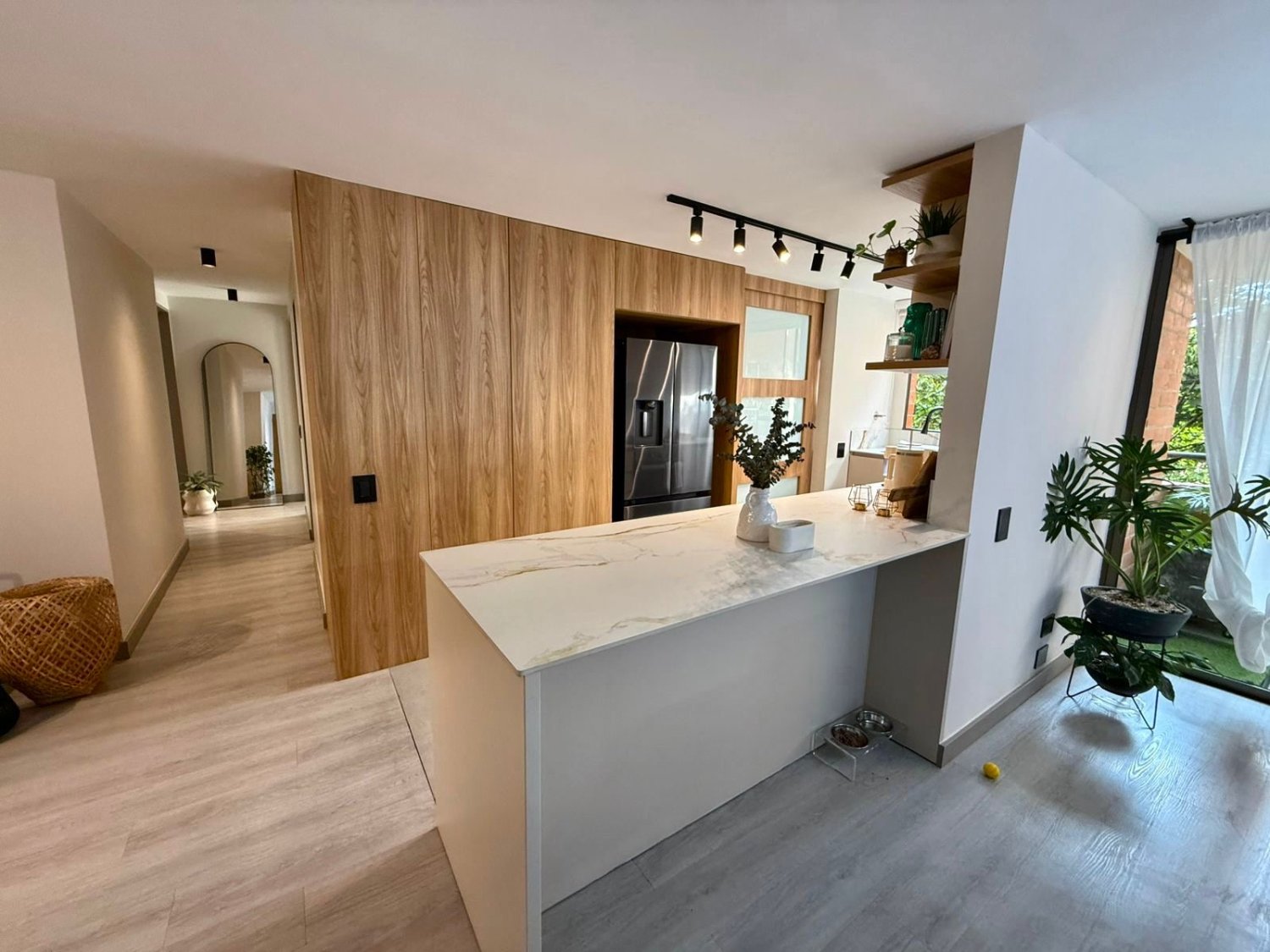 Moderno Apartamento Amoblado en Ubicación Central - Image 8