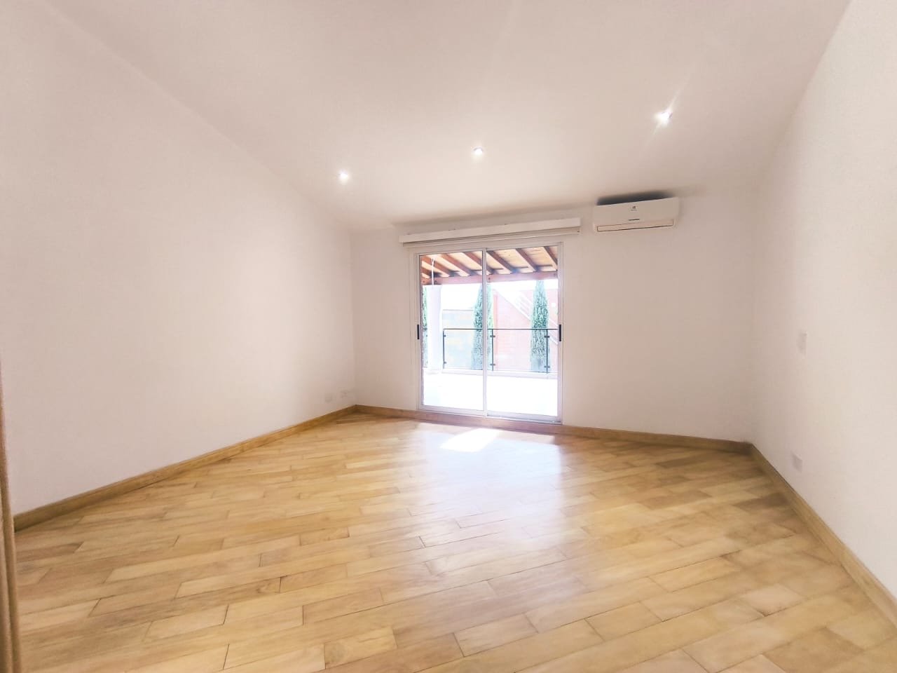 Exclusiva casa campestre en la zona del poblado (La calera) - Image 11