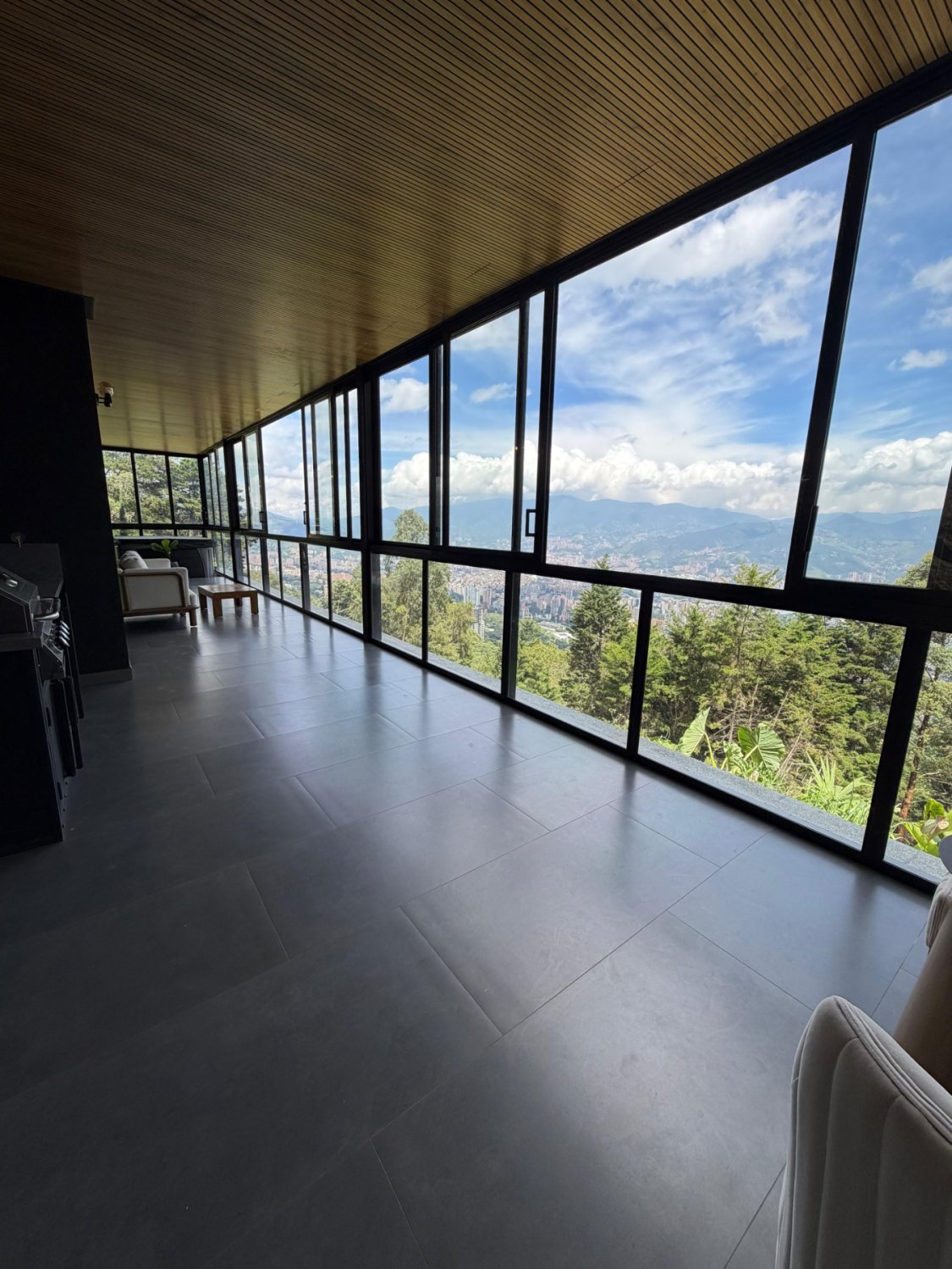Exclusiva casa en Renta con vista a la ciudad ubicada en las palmas  - Image 20