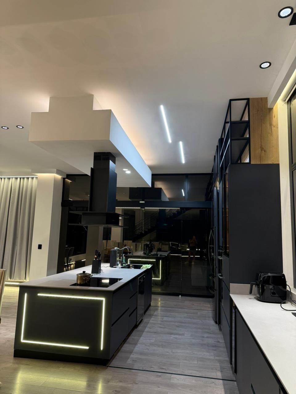 Luxury Mansion for Rent – Alto de Las Palmas