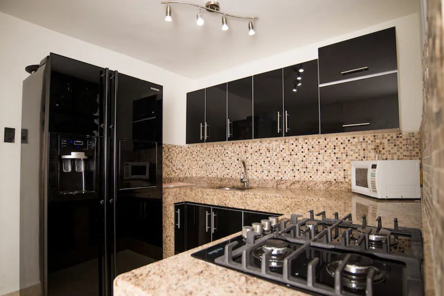 Luxury Villa for Short-Term Rental – Palatial VIP - 15