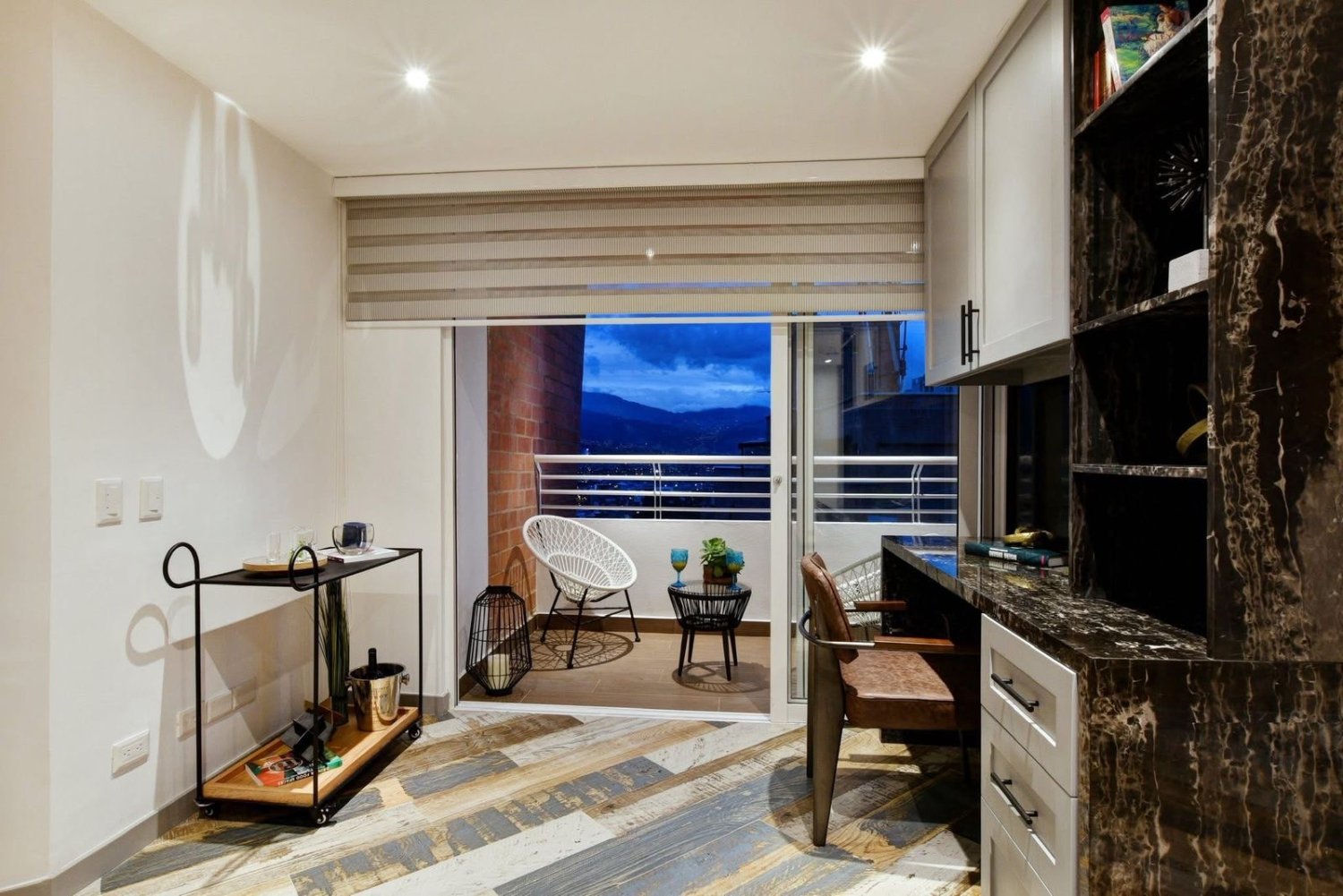 Elegancia Moderna en Provenza - Image 4