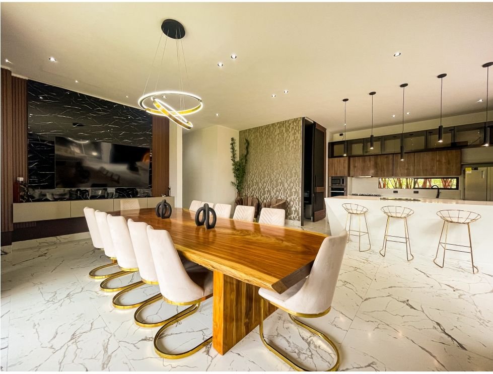 Exclusiva Casa Lujosa en Alto de las palmas  - Image 13