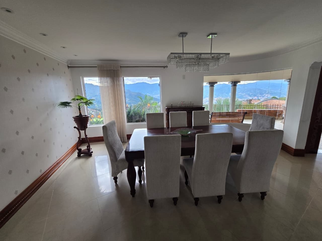 Gran Casa colonial en venta y renta en Altos del Escobero 🏠 - Image 4