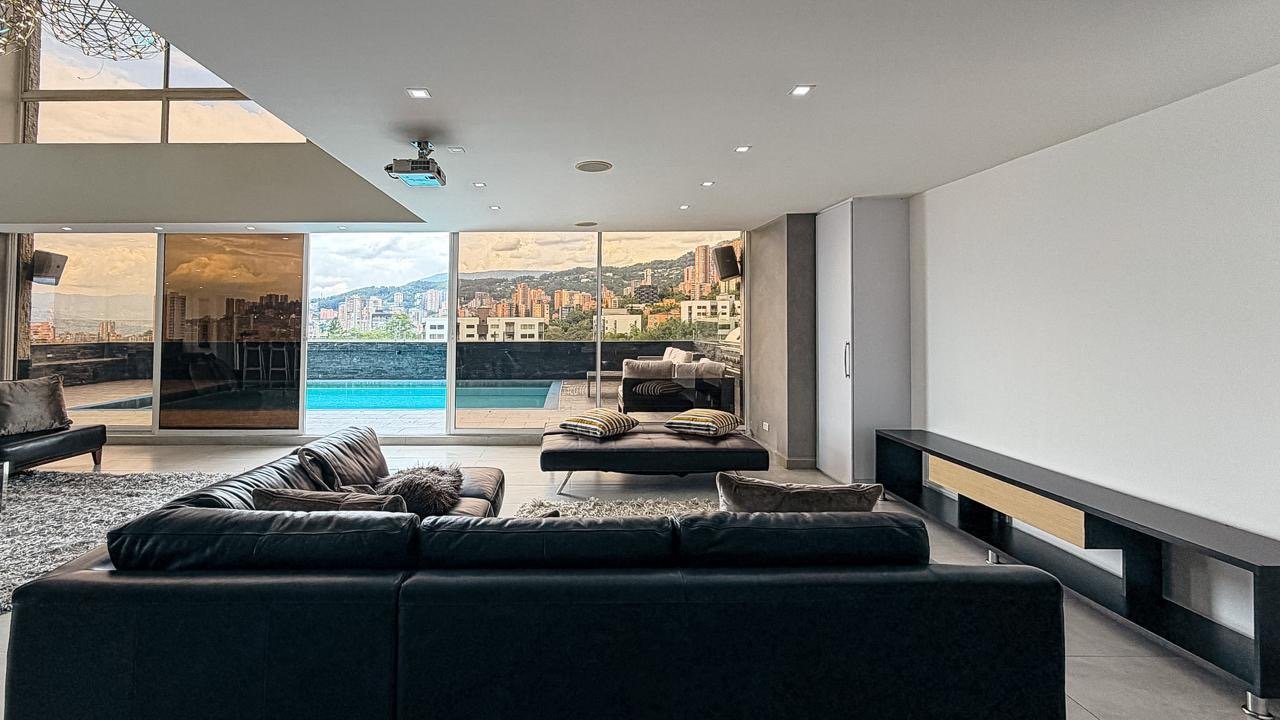 Exclusivo Penthouse en Loma Los Gonzales - Image 8