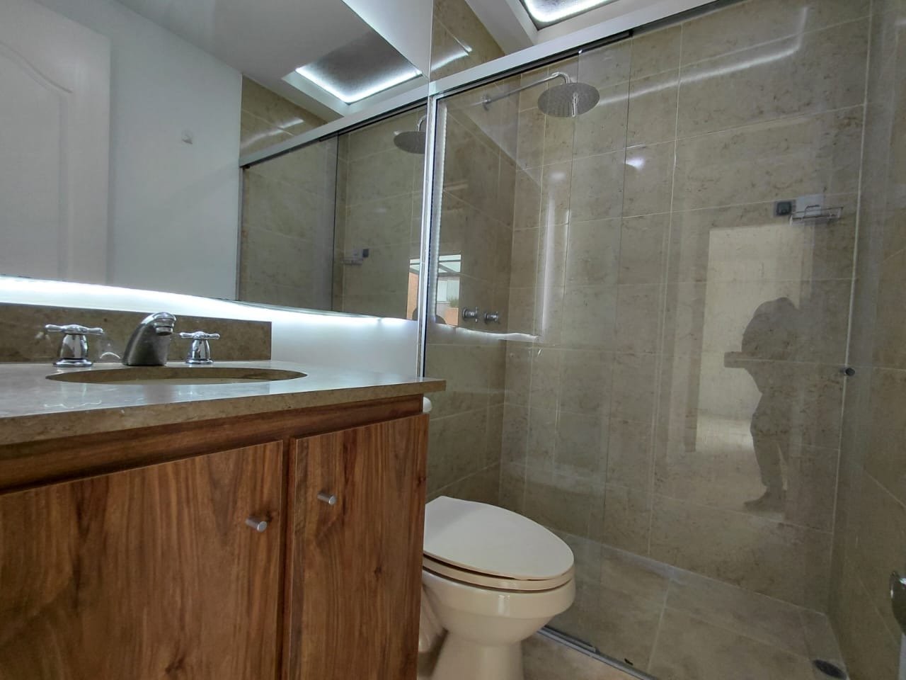 Casa en Renta tradicional con fácil Acceso por las Palmas  - Image 10