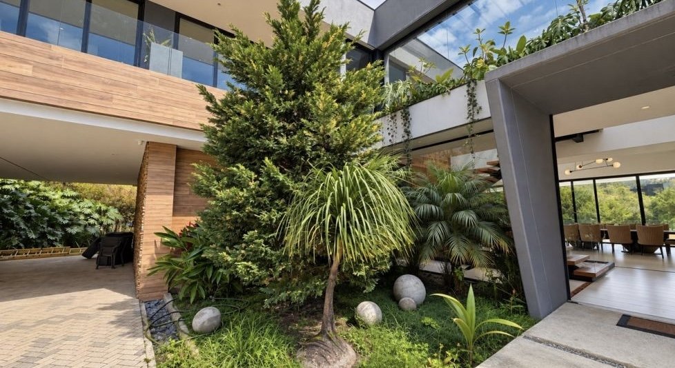 Exclusiva Casa en Renta y venta en la zona más Prestigiosa del Poblado — 14