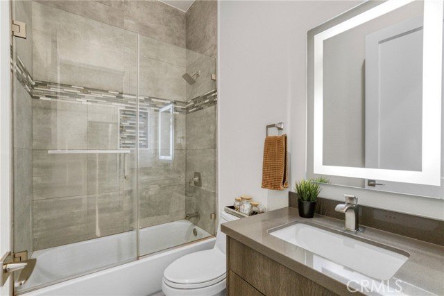 Beautifully Updated Gated Single-Level Apartment - Image 5