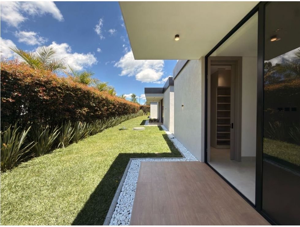 Exclusiva Casa en venta en el sector de Llano grande  — 14