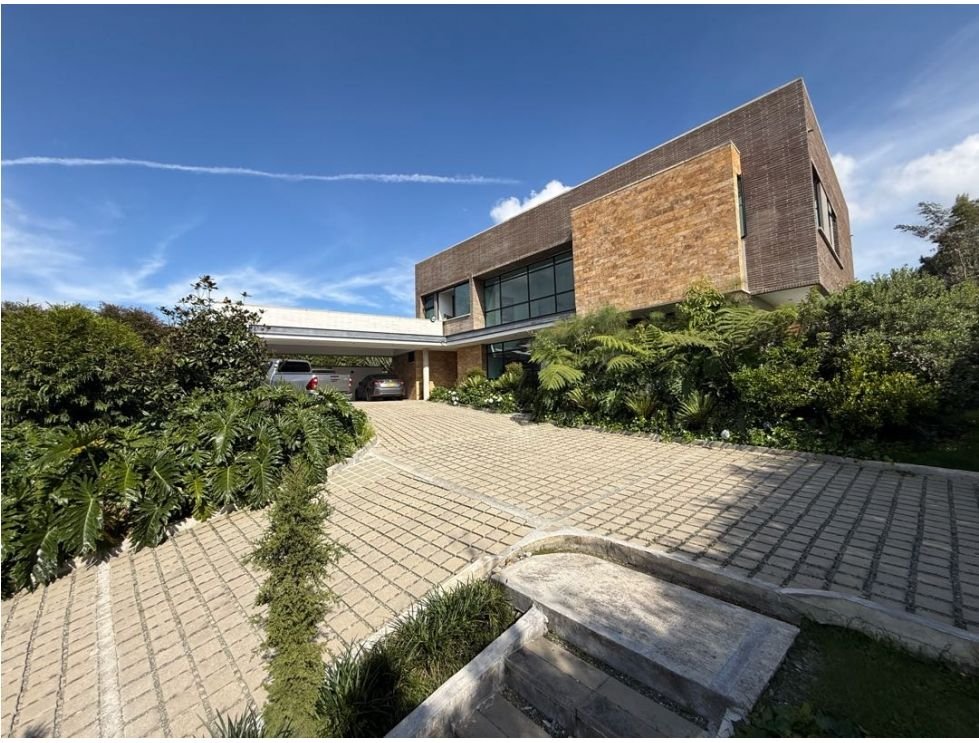 Exclusiva casa de dos niveles en venta en las Palmas  — 3