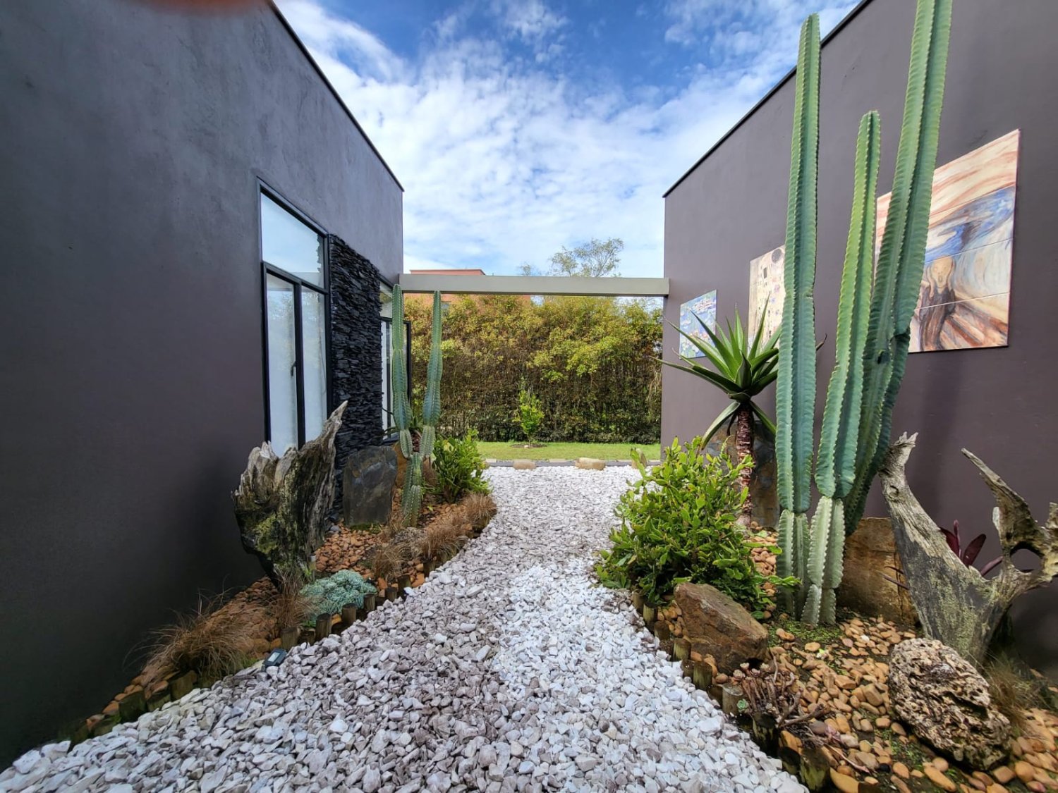 Exclusiva Casa con vista al lago en el sector del Oriente (Llano grande) - Image 7