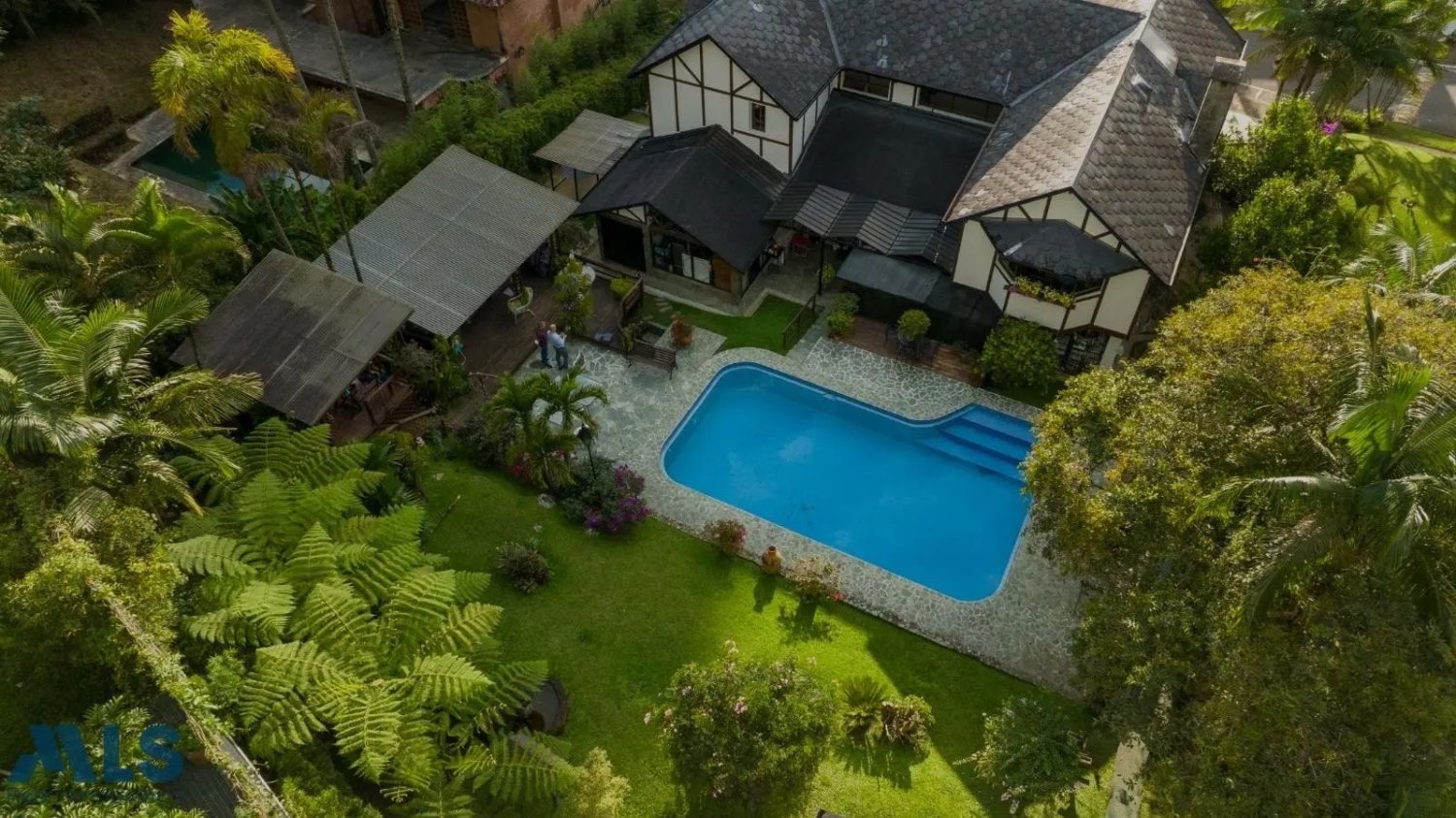 Exclusiva Casa en Venta en el sector del poblado  — 4