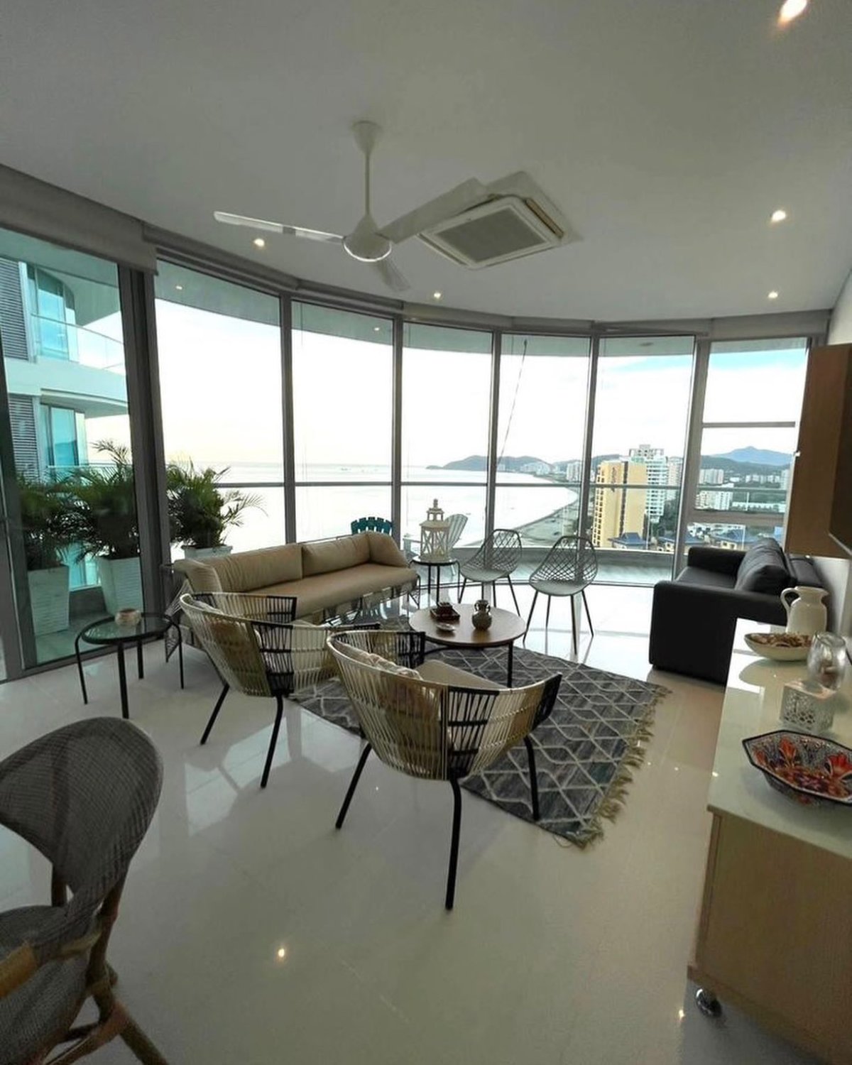 Apartamento de lujo en resort de playa - Image 10