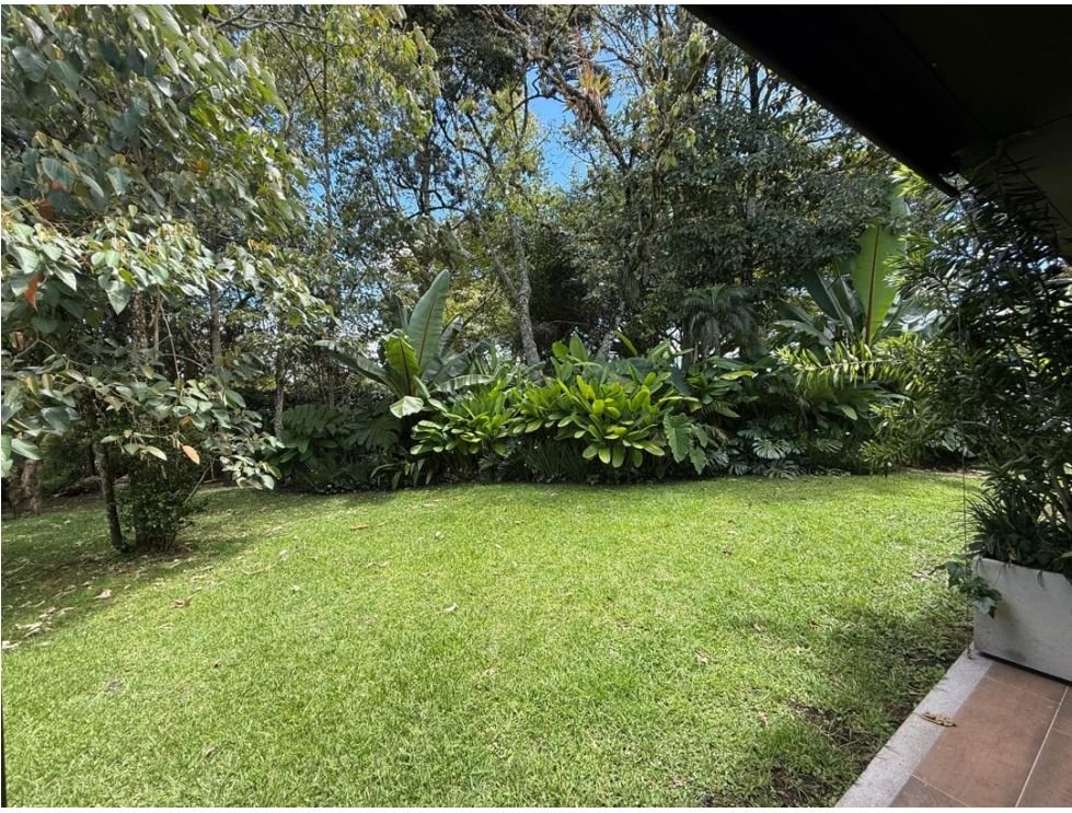 Gran Casa Campestre de alujo en Renta (Llano Grande) - Image 11