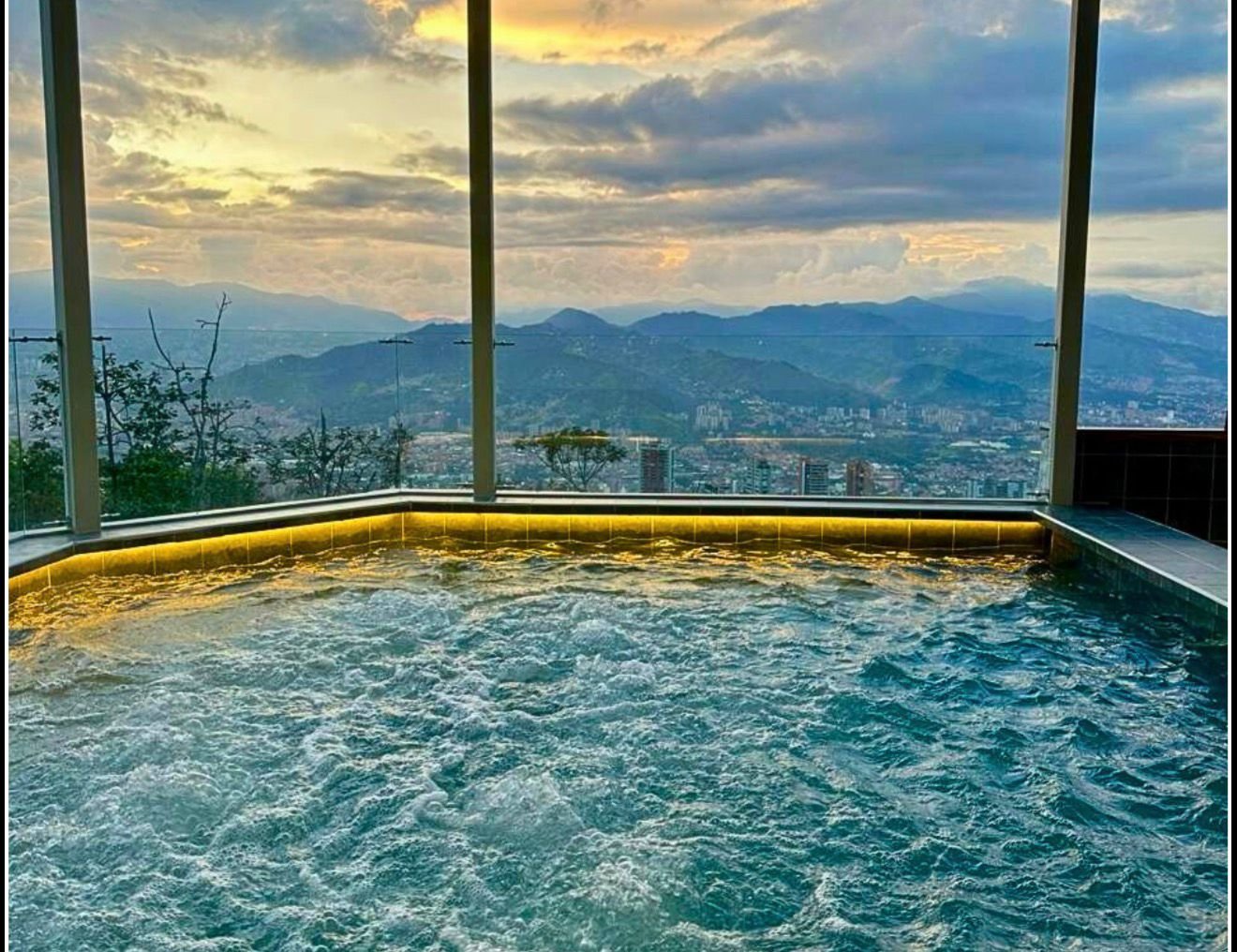 Luxury Mansion for Rent – Los Balsos, El Poblado - 6