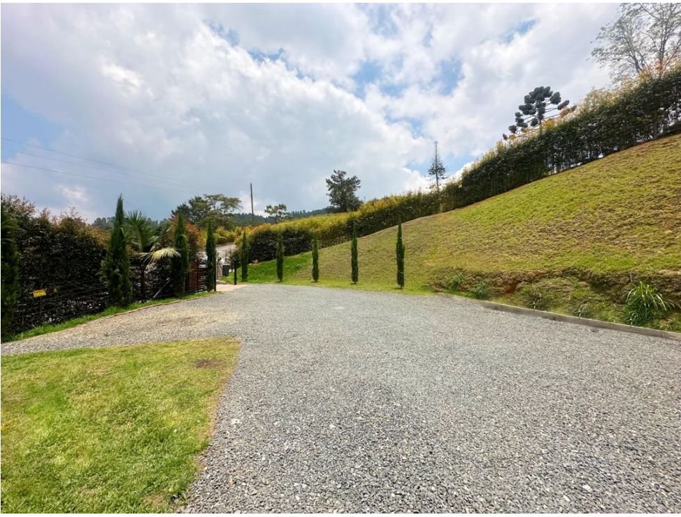 Gran Casa Campestre completamente dotada en Renta  — 9