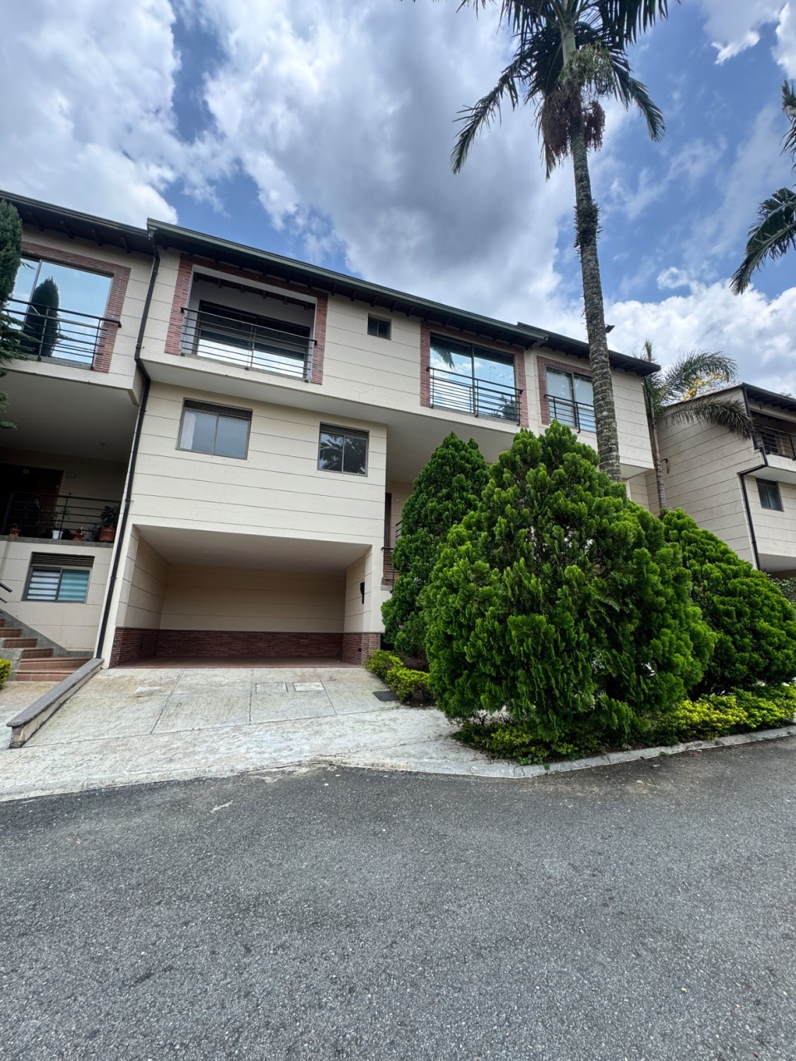 Amplia Casa Moderna en Envigado - Image 24