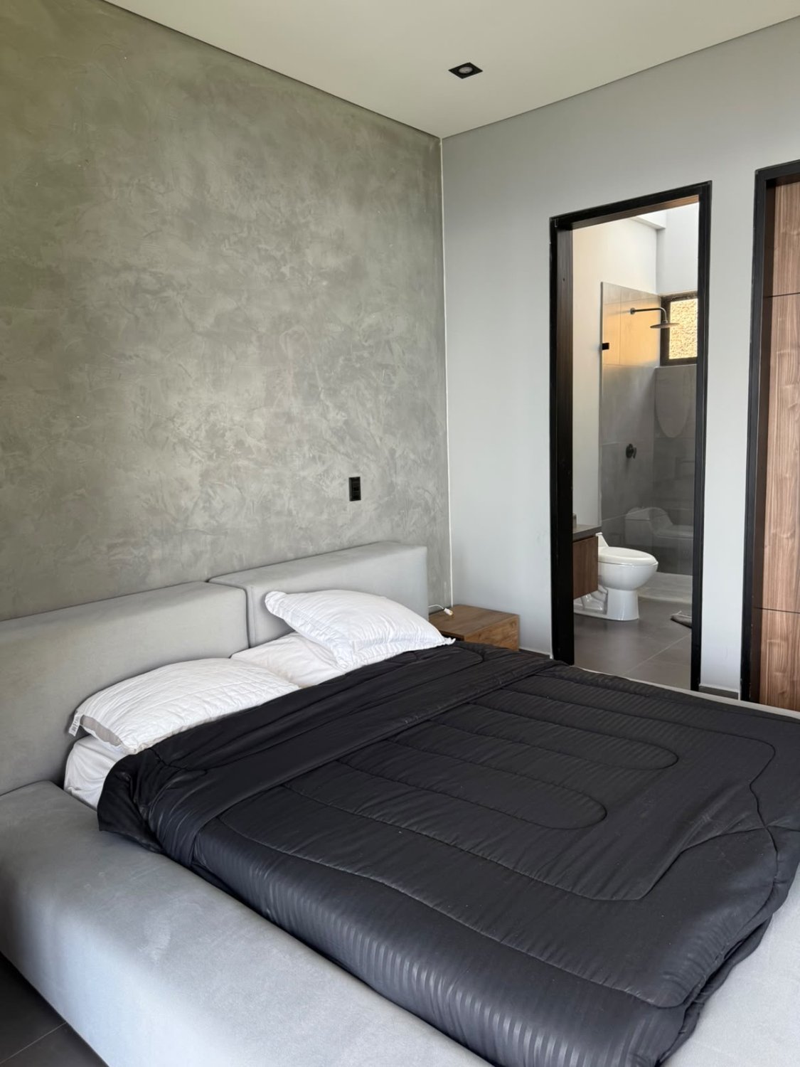 Exclusiva casa en Renta con vista a la ciudad ubicada en las palmas  - Image 7