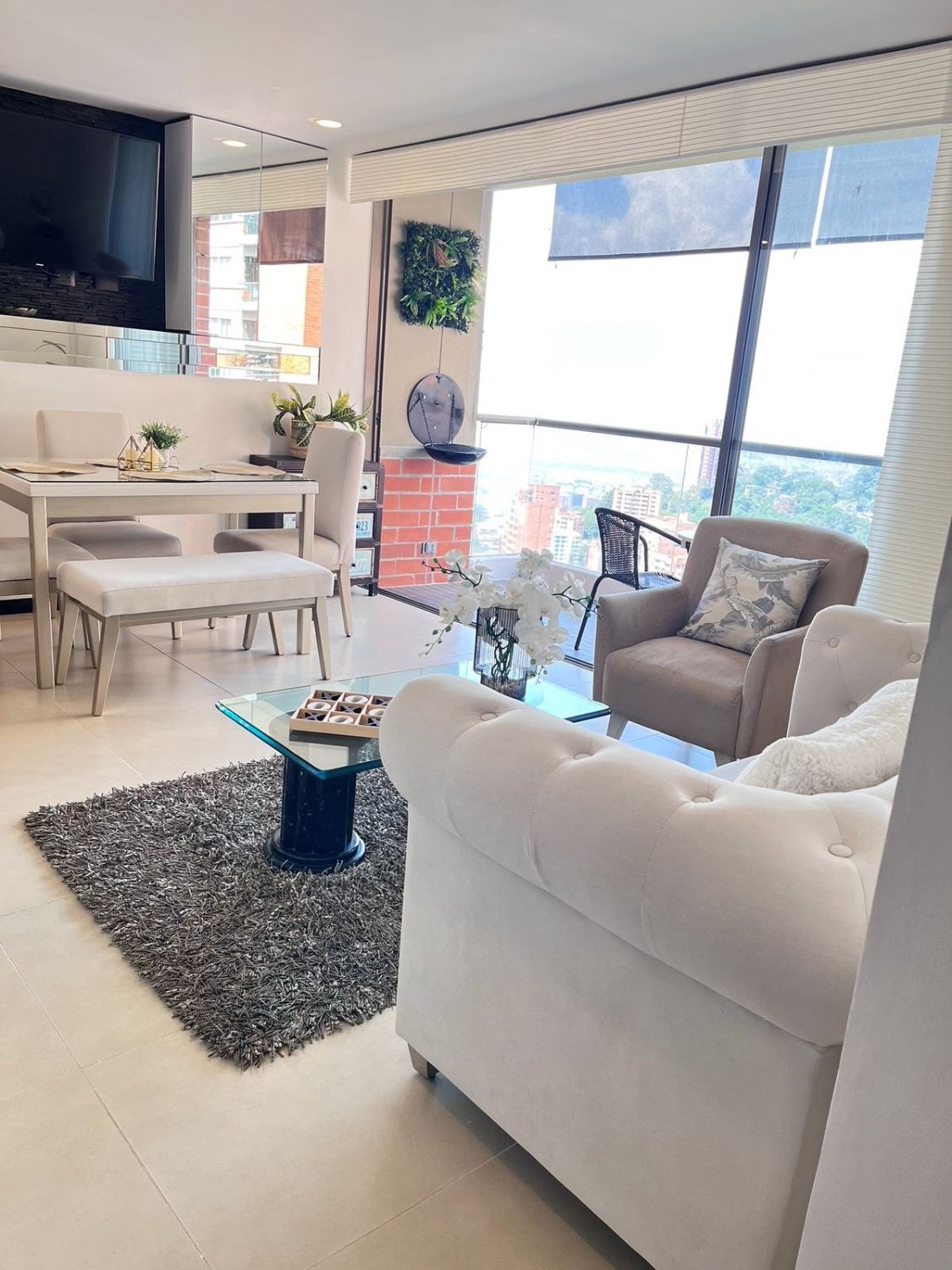 Apartamento en Renta completamente dotado en el sector del poblado (padre Marianito) — 2
