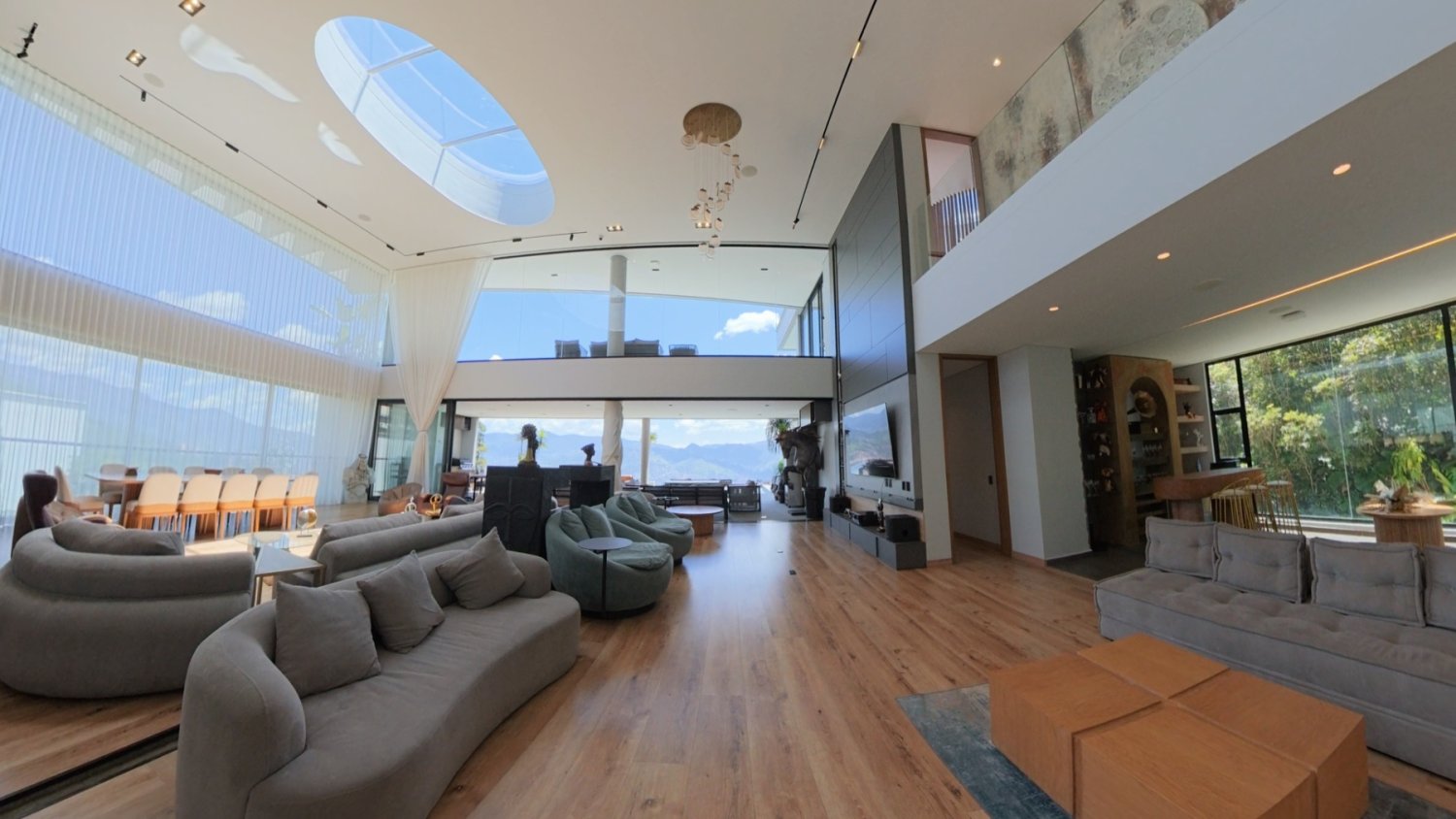 Luxury Mansion for Rent – Medellín - 6