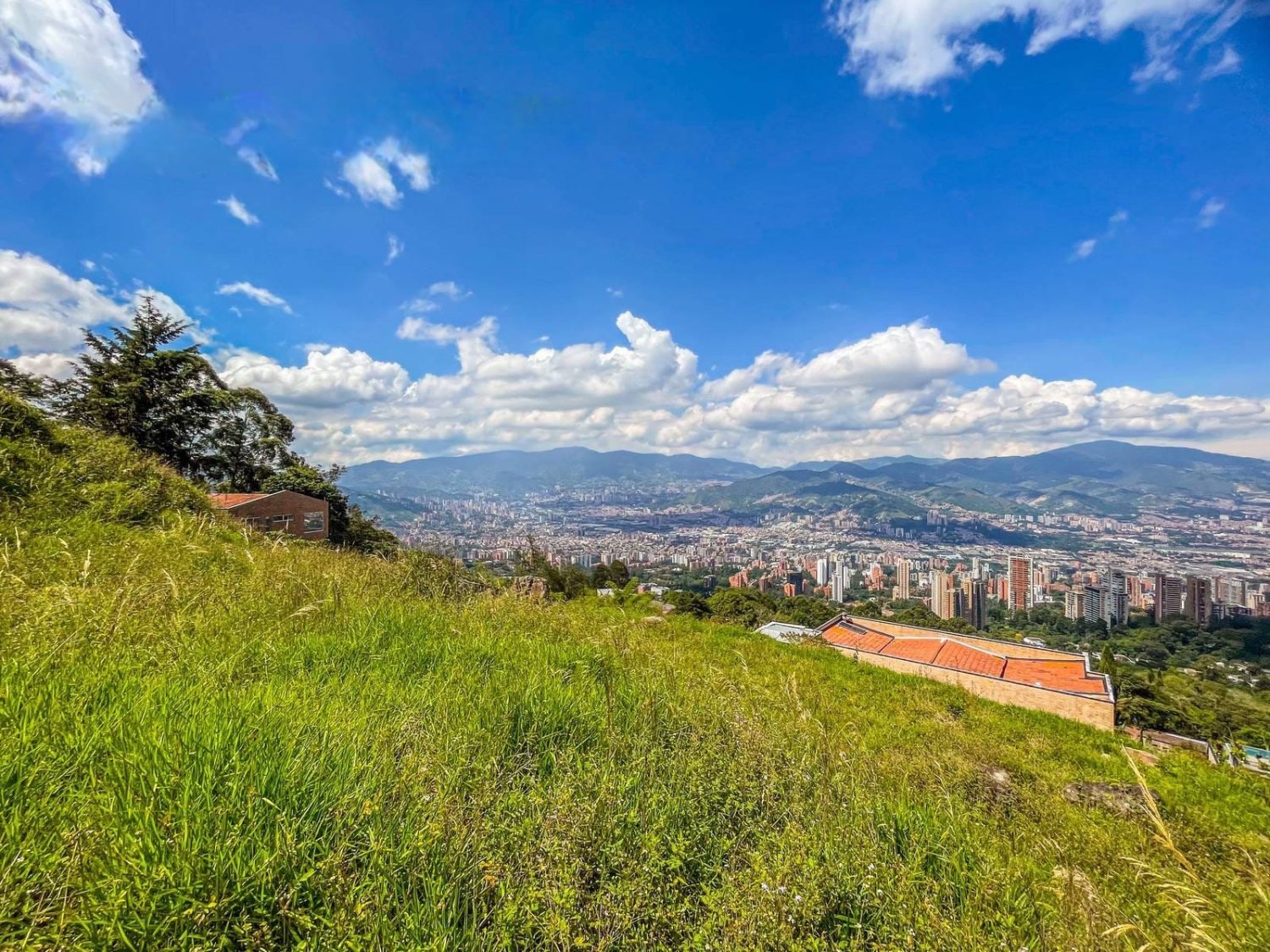 Exclusivo Lote en parcelación con vista a la ciudad  — 8