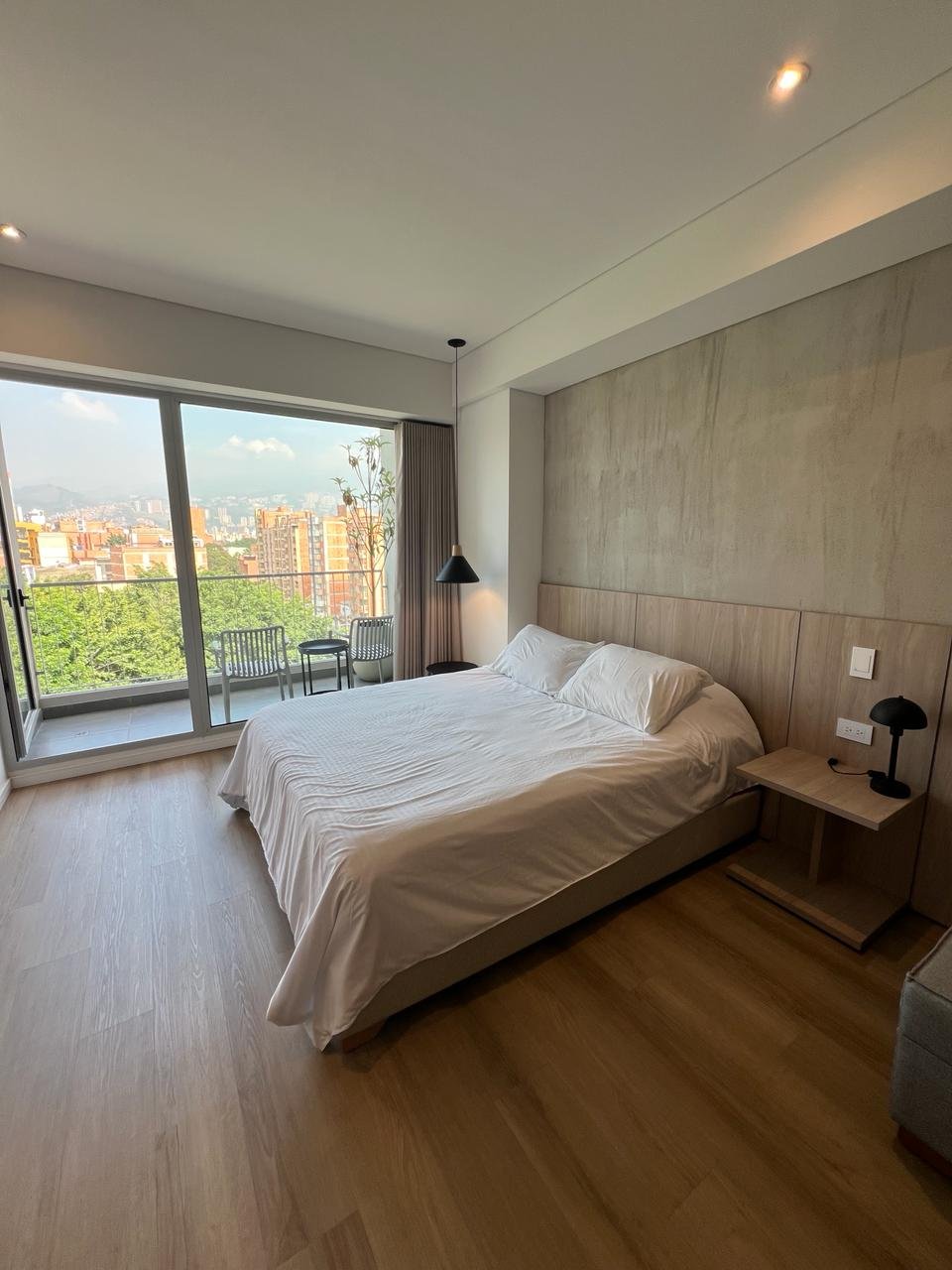 Quadrato Studios – Laureles (One Block from Unicentro) — 6