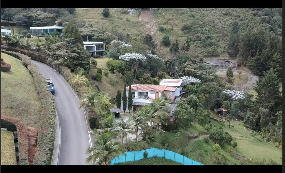 Lote en venta en las palmas en parcelación  — 2
