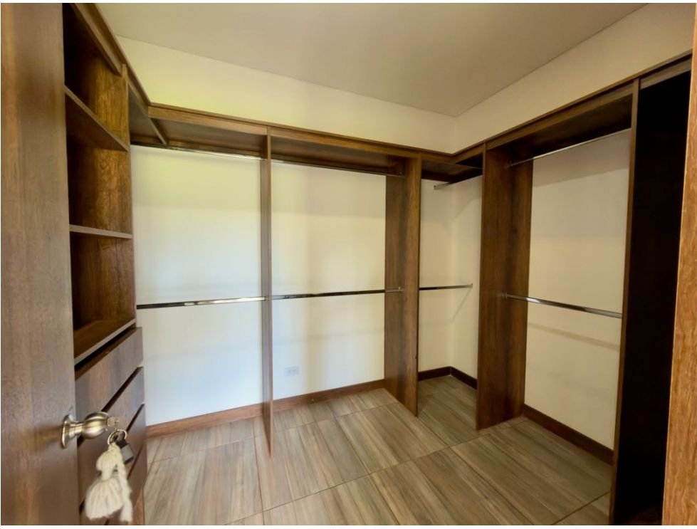 En venta Hermosa casa de un solo nivel en las palmas  — 14