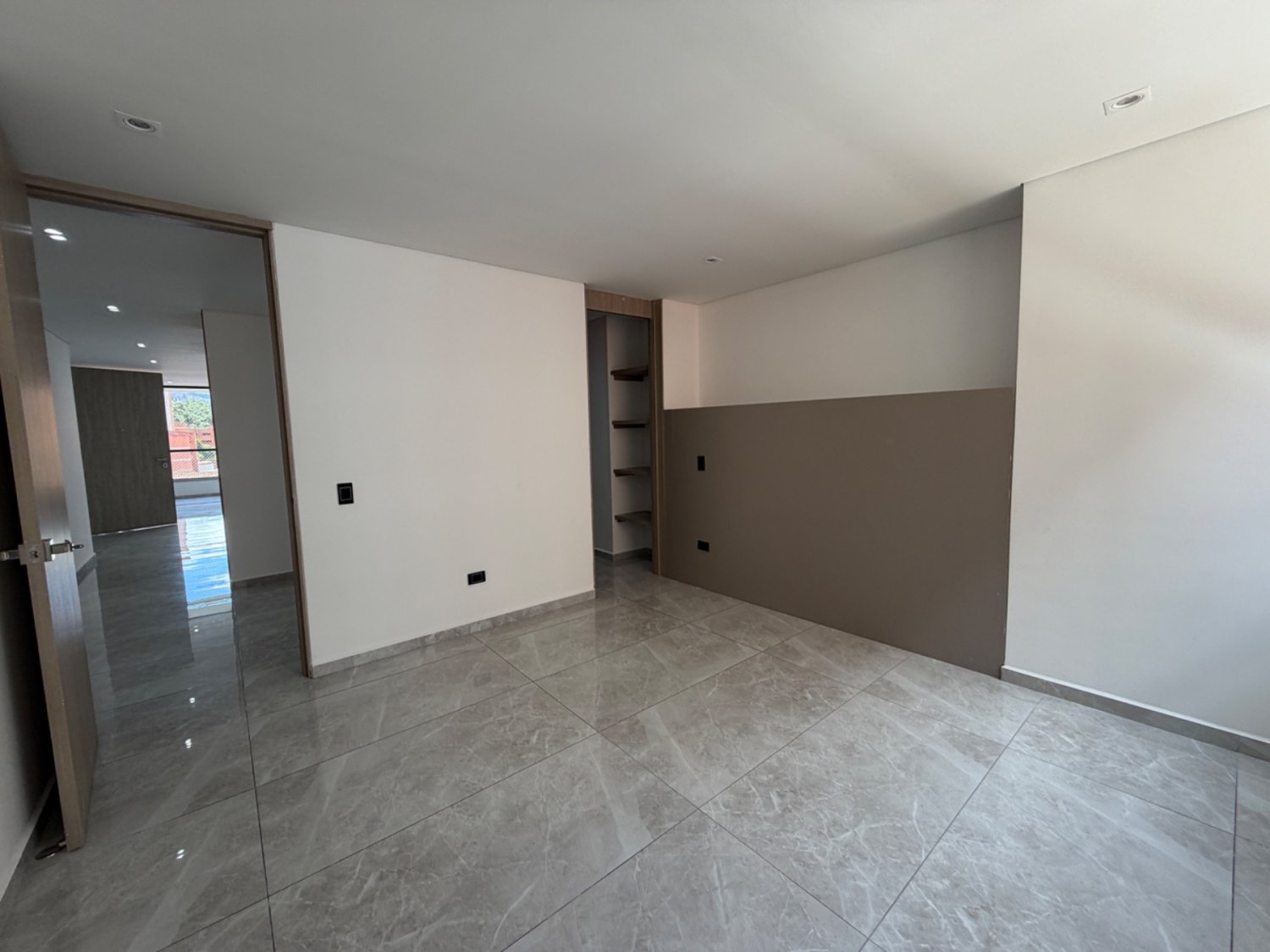 Moderno Apartamento en Laureles - Image 14