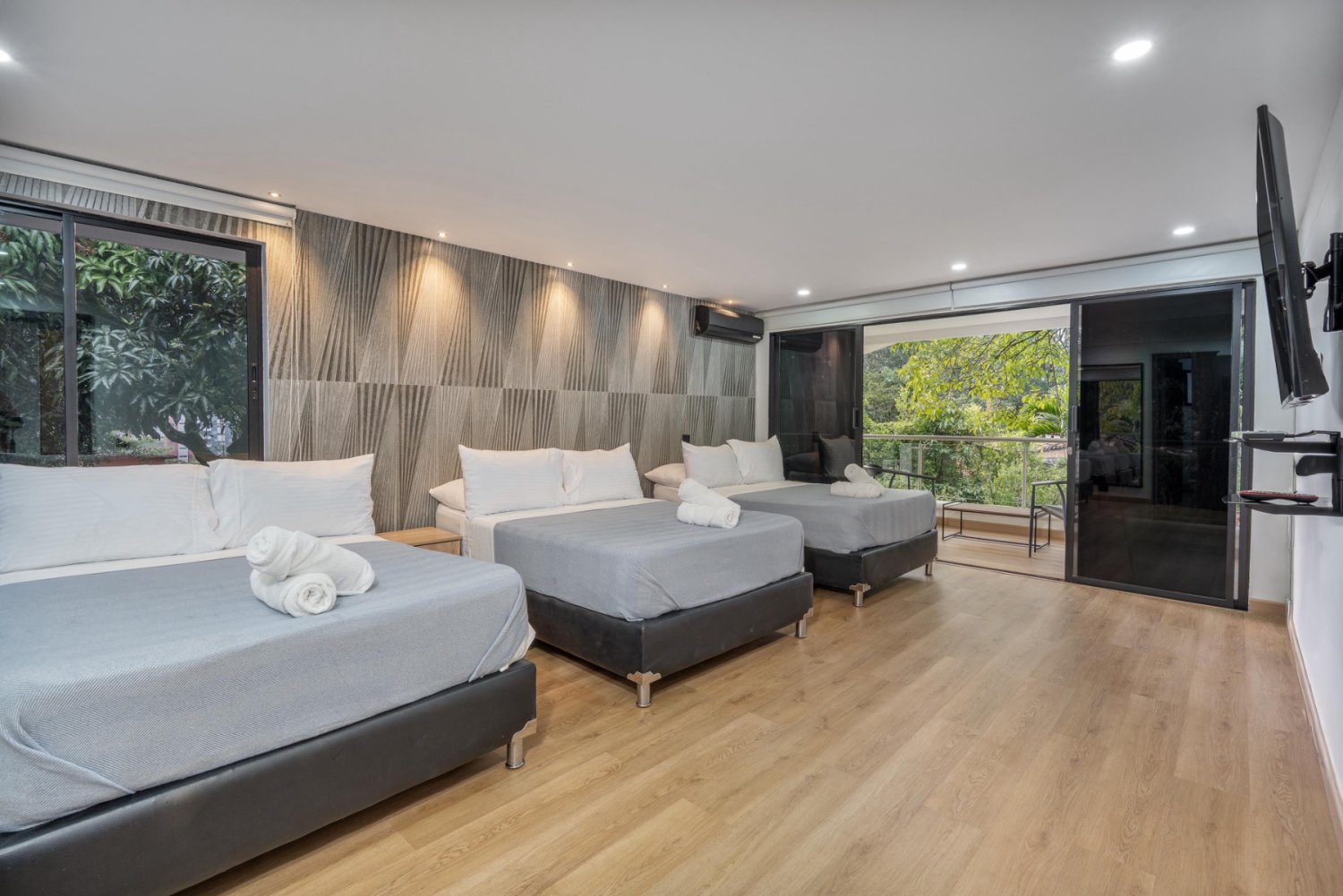 Exclusiva Villa en el sector de San Lucas para rentas Cortas (Grupos) - Image 6