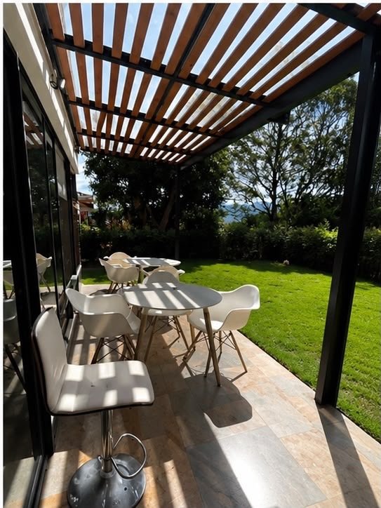 Exclusiva casa en Venta con amplias zonas verde  — 4