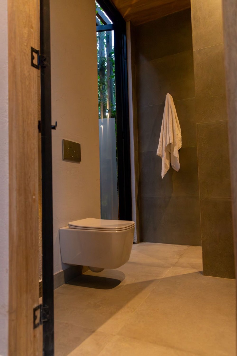 Cabaña rodeada de naturaleza  - Image 13