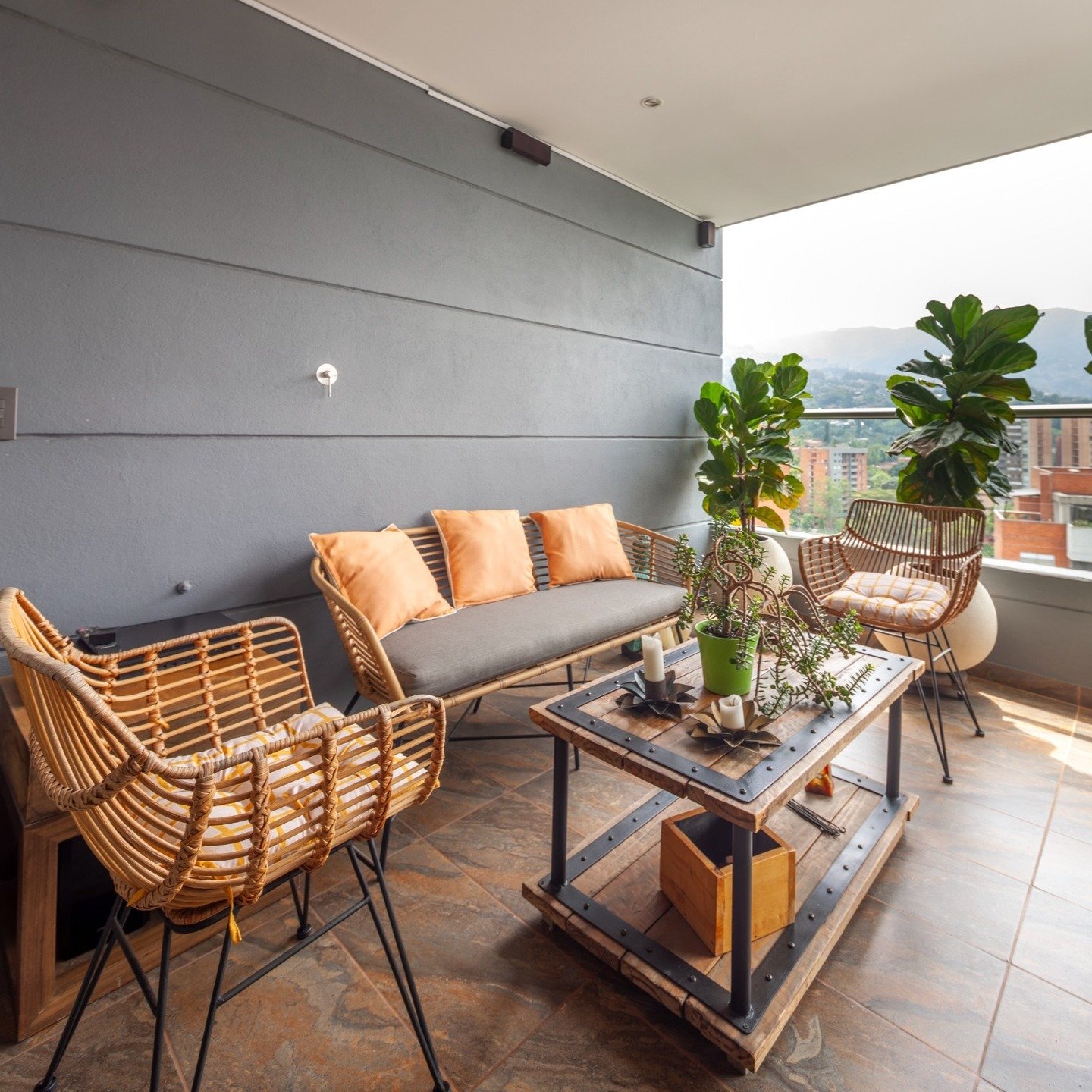 Hermoso apartamento en Loma de los Mesa - Image 5