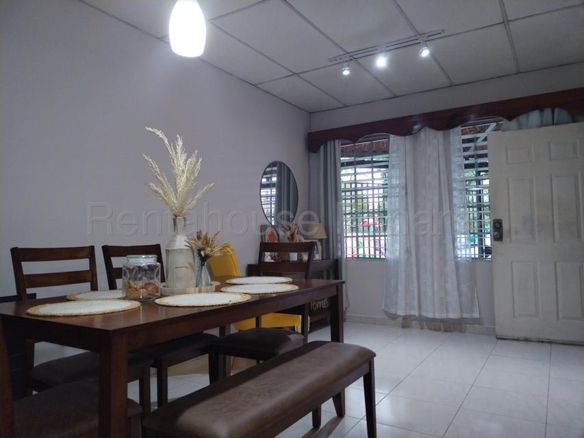 Acogedora Casa en Esquina - Image 10