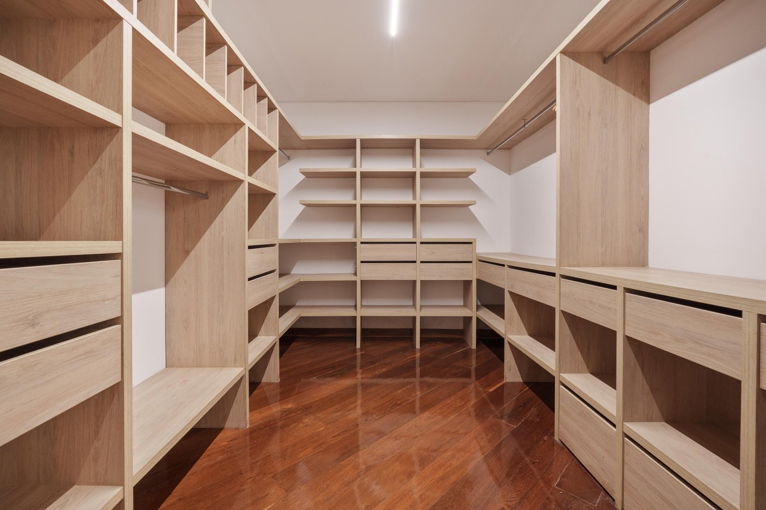 Exclusiva Casa De lujo en Renta y venta con la mejor Vista panorámica a Medellín  - 14