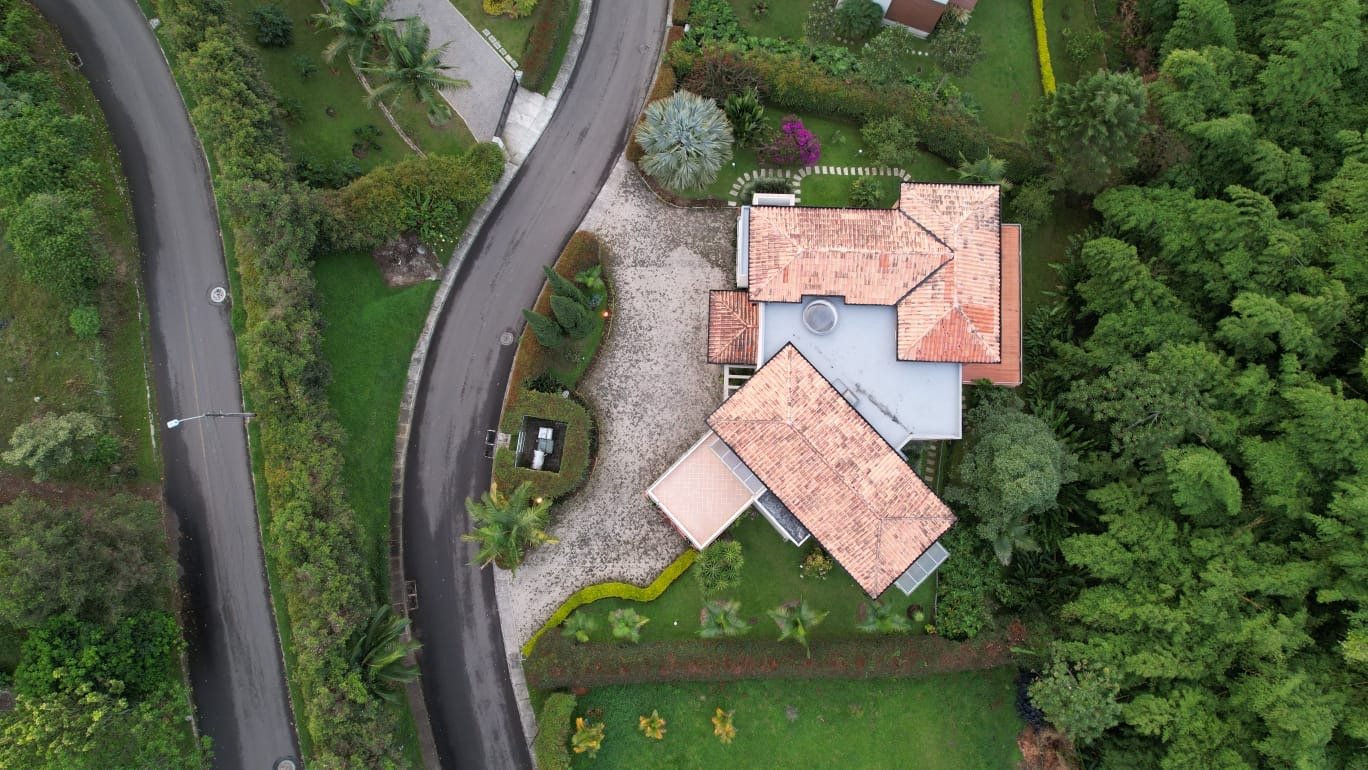 Casa campestre en Venta en el sector de envigado (City plaza) - Image 2