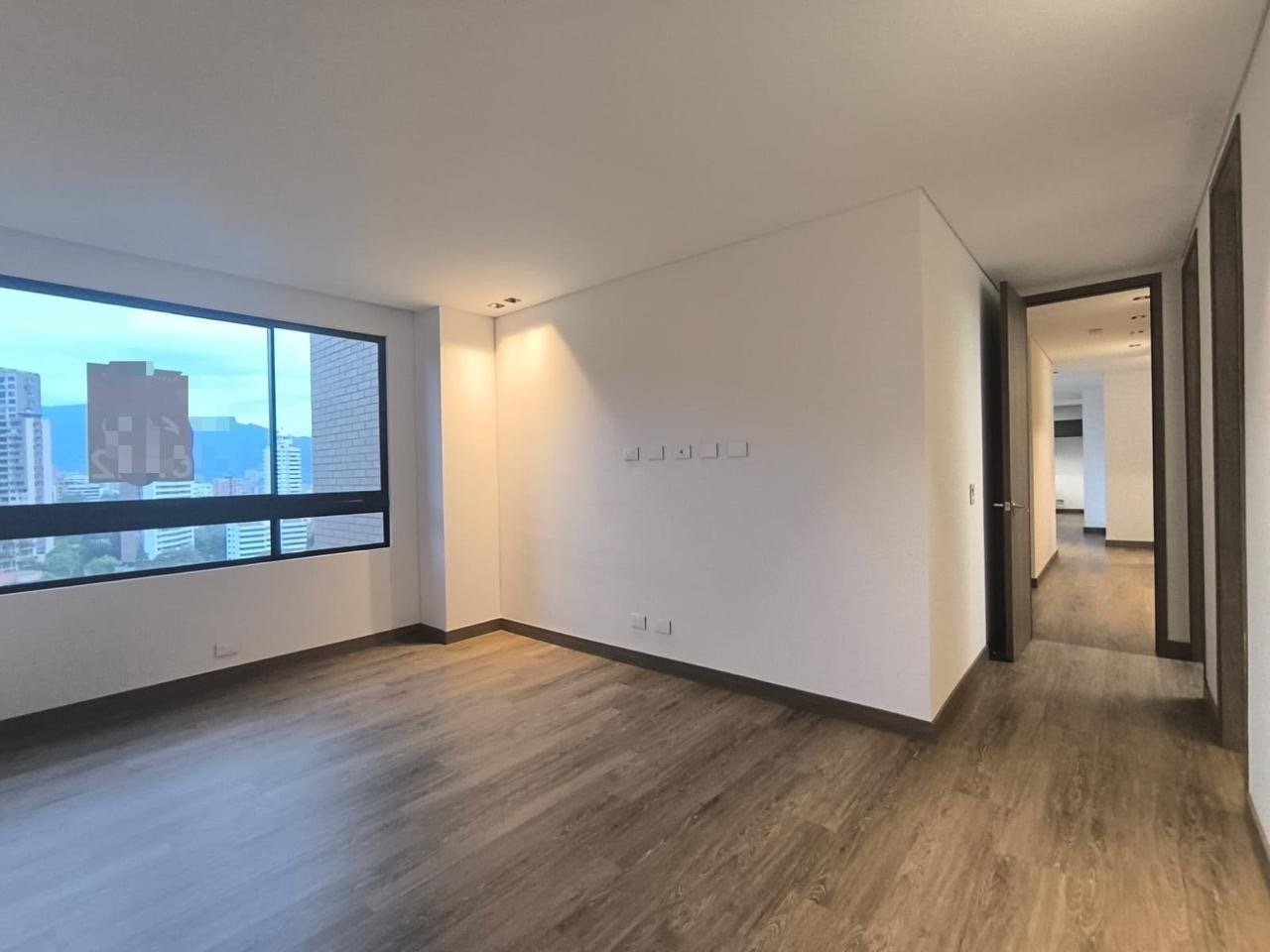 Moderno Apartamento En Poblado — 13